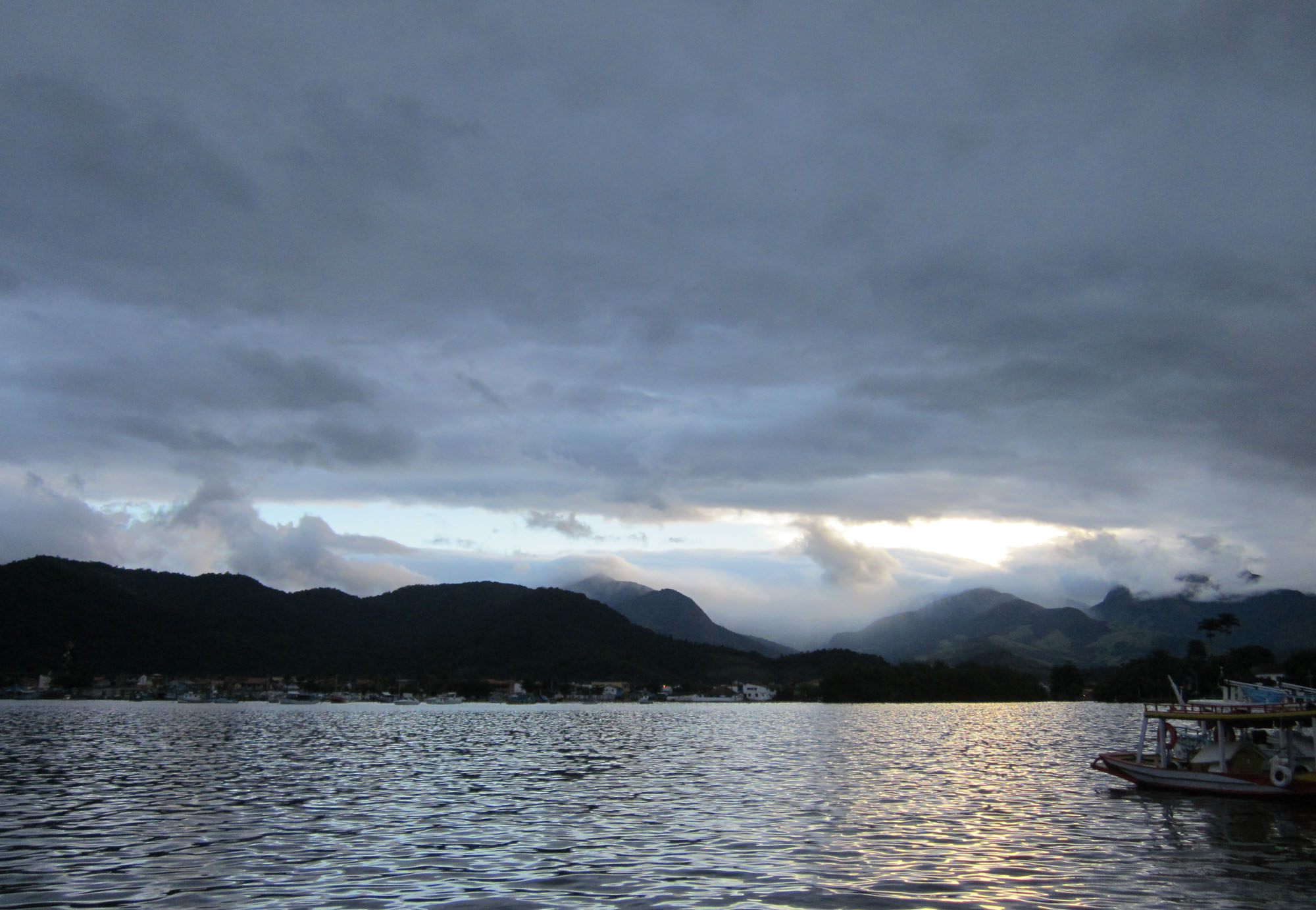 Nuvens Baixas em Paraty-RJ