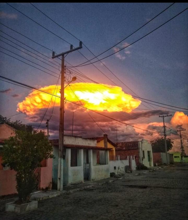Nuvem Cb chama a atenção na Bahia