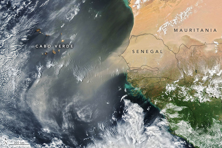 As mudanças climáticas vão intensificar ou enfraquecer o transporte de areia do Saara para fora do deserto?