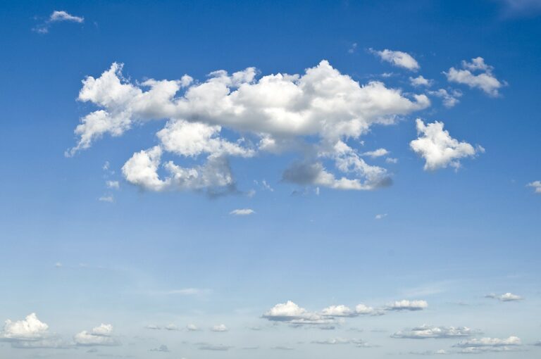 Por que as nuvens são brancas?